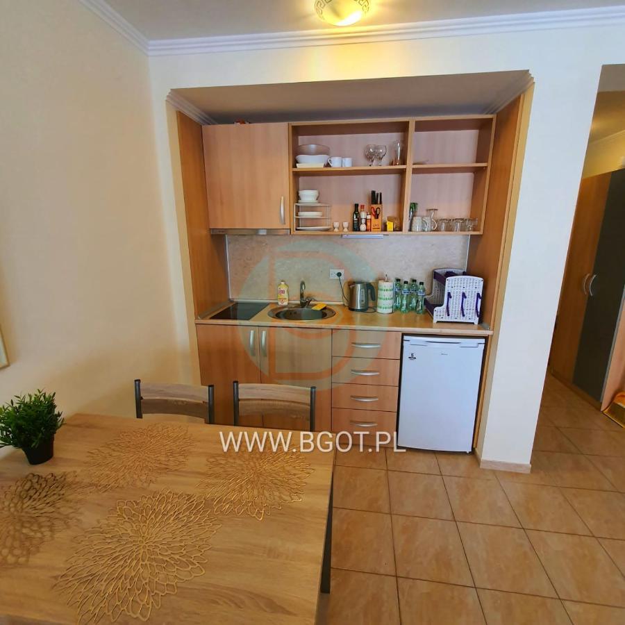 Andalucia Beach - Sea Viev Apartments Elenite Exterior photo
