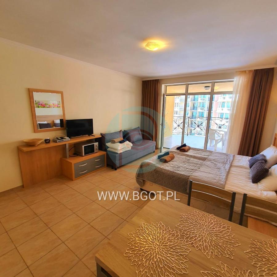 Andalucia Beach - Sea Viev Apartments Elenite Exterior photo