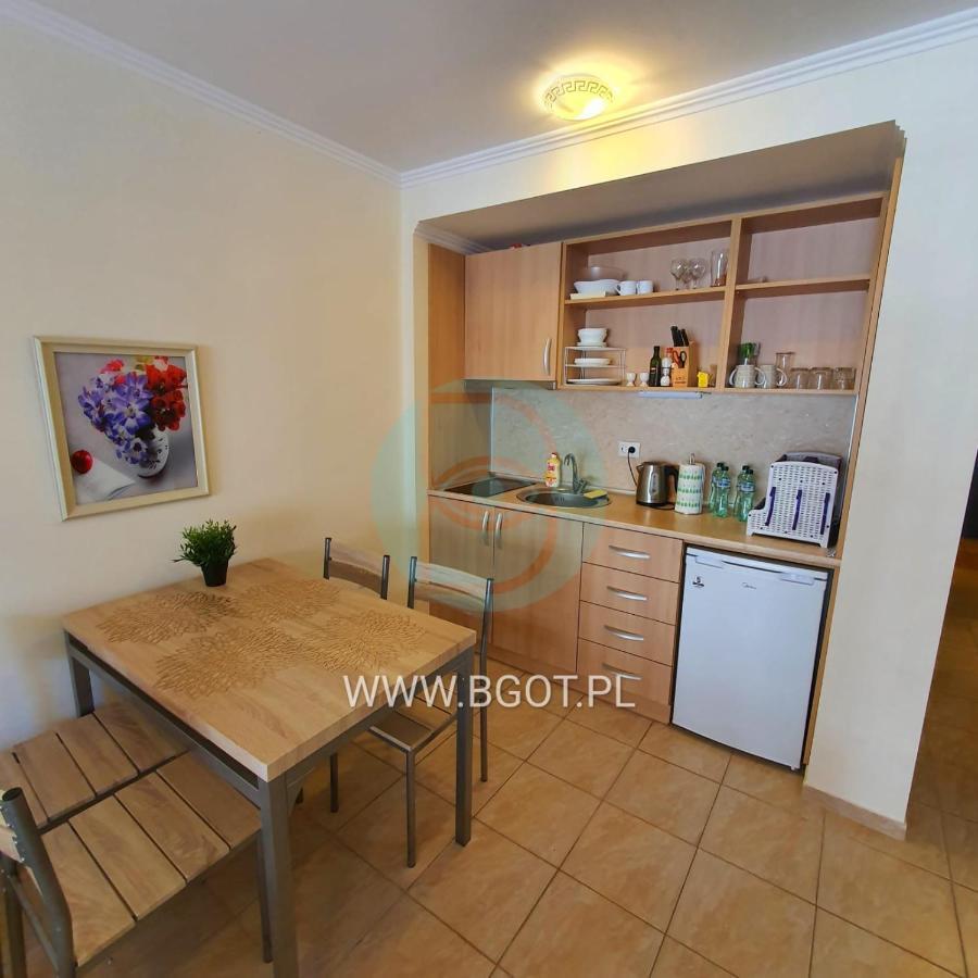 Andalucia Beach - Sea Viev Apartments Elenite Exterior photo