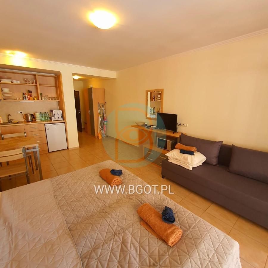 Andalucia Beach - Sea Viev Apartments Elenite Exterior photo
